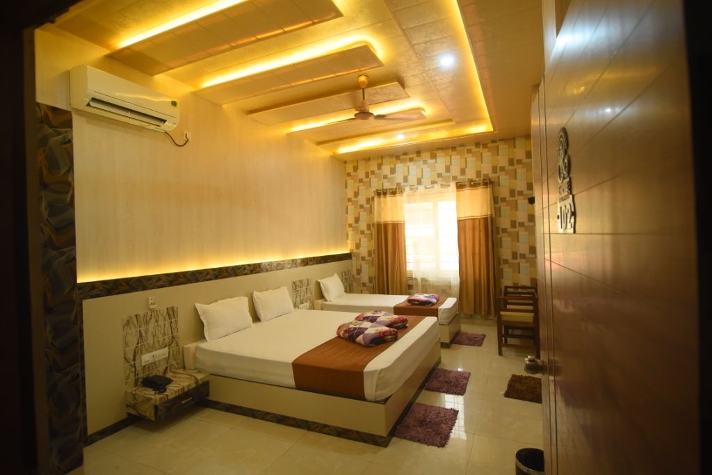 R Empire Revtree Deluxe AC Room 5