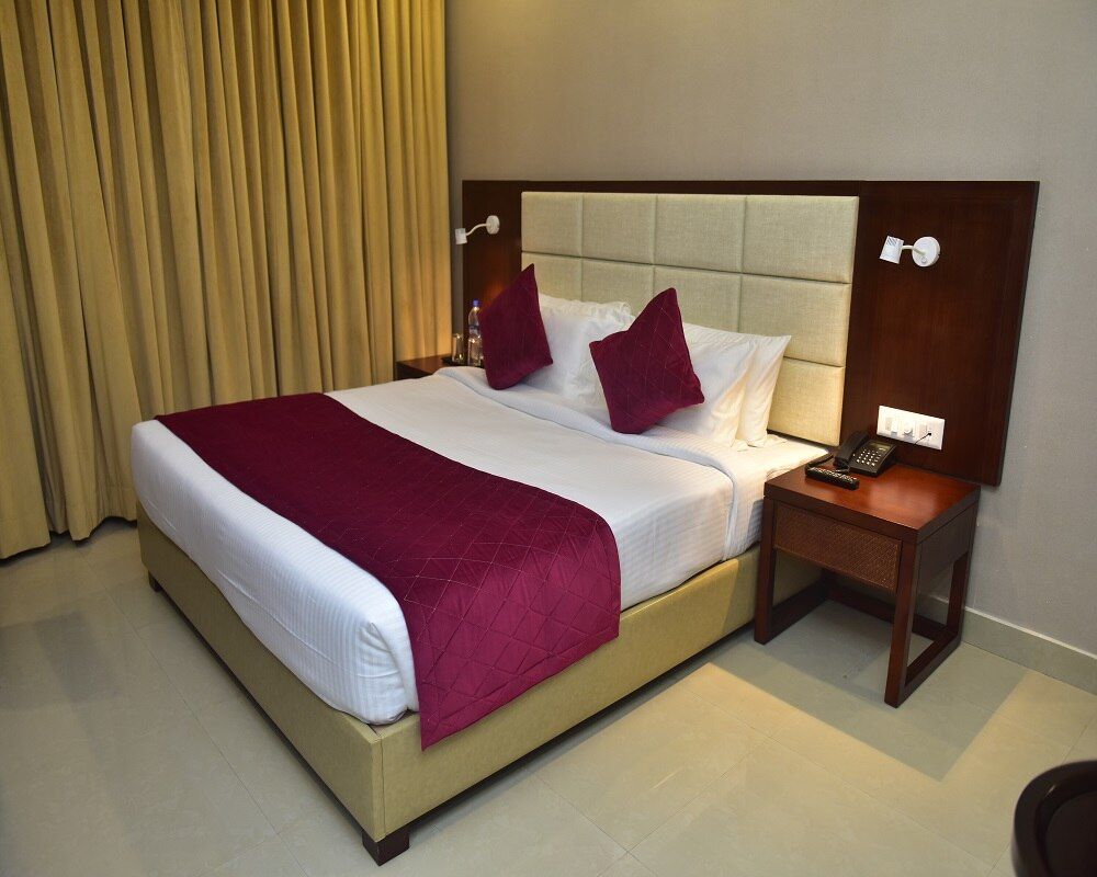 Club Room with Work Desk