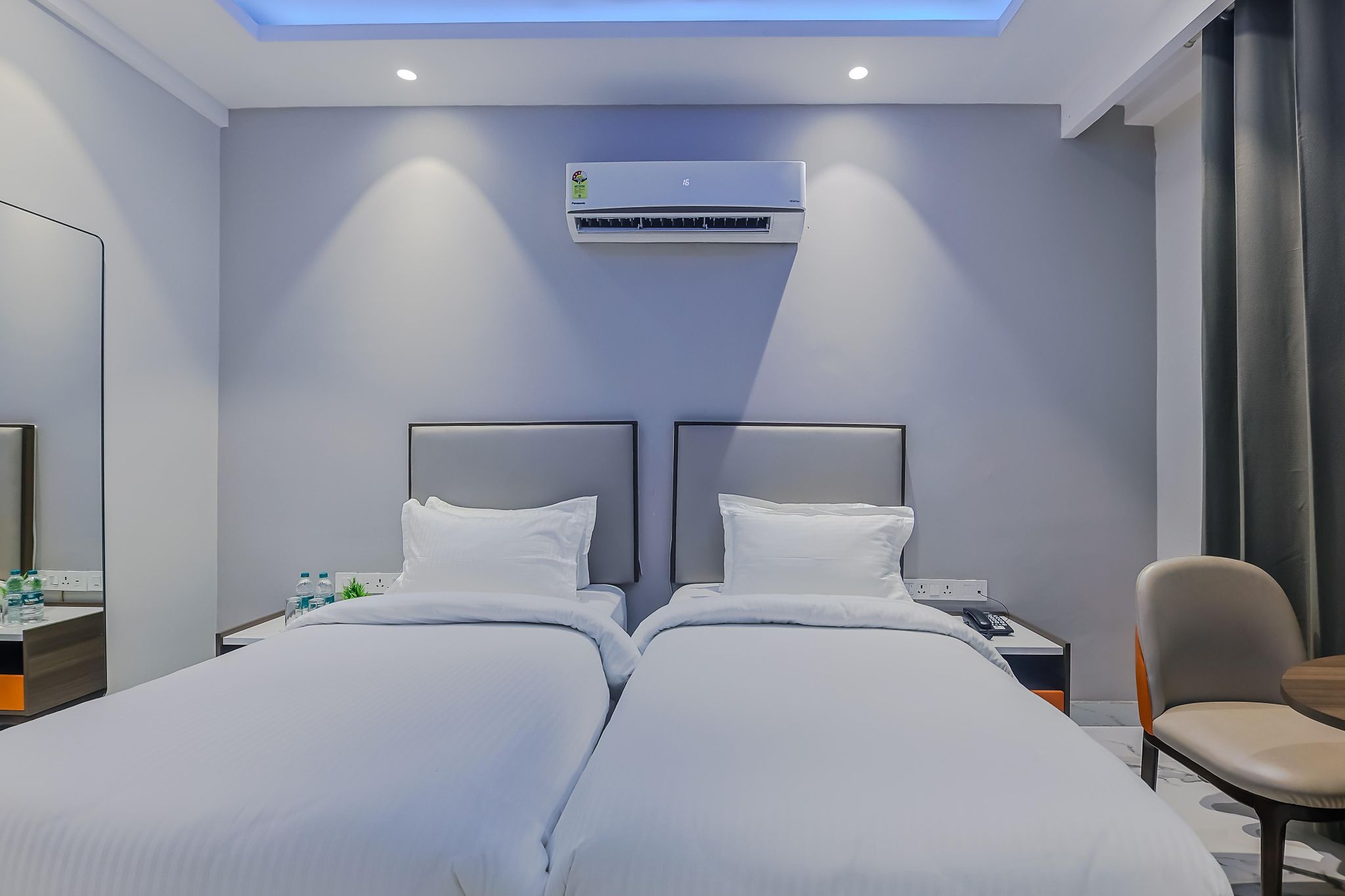 Executive Twin Room with Balcony and Kitchenette
