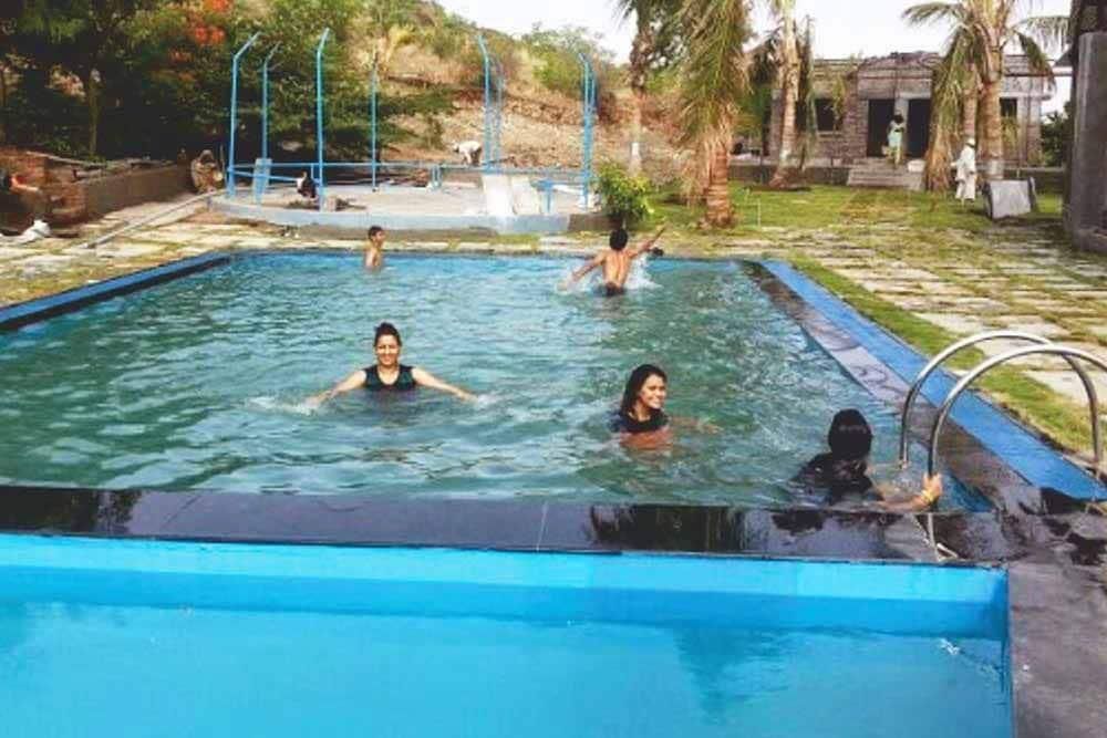 Vedi Farm A Mountain Resort