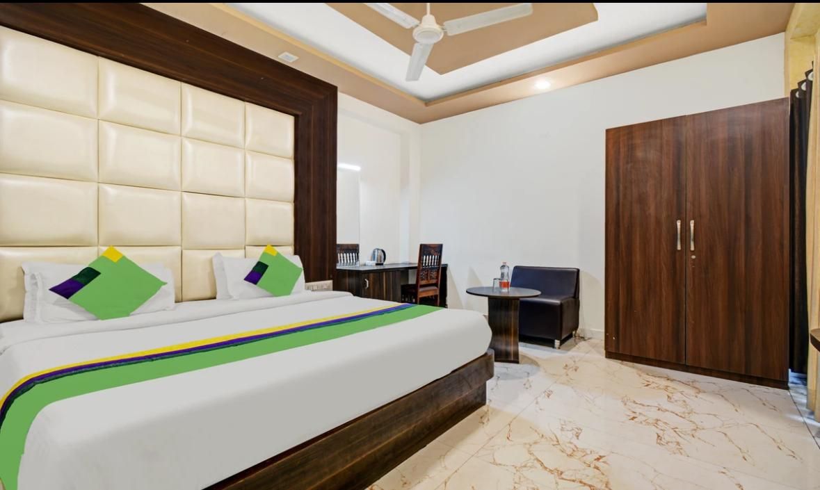 Mangal Residency and Rooftop Pool Premium Room  2