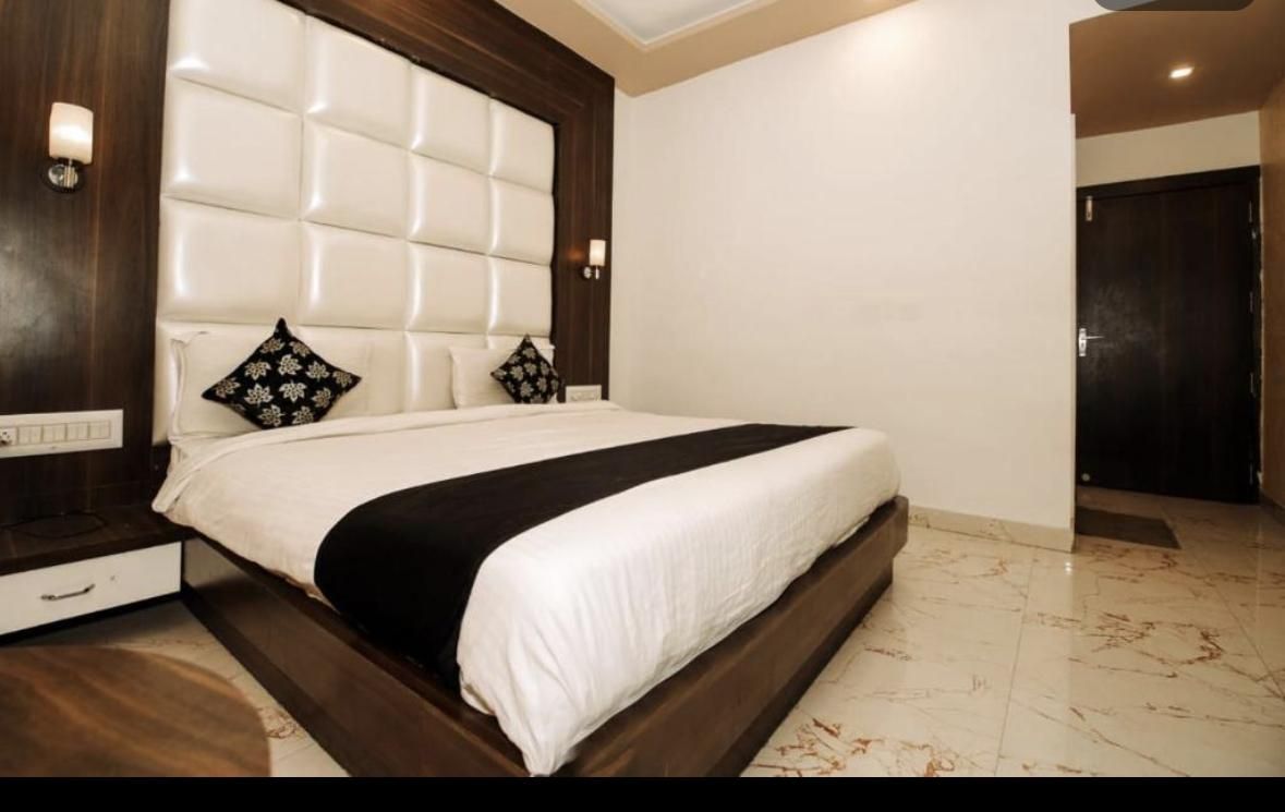 Mangal Residency and Rooftop Pool Premium Room  3