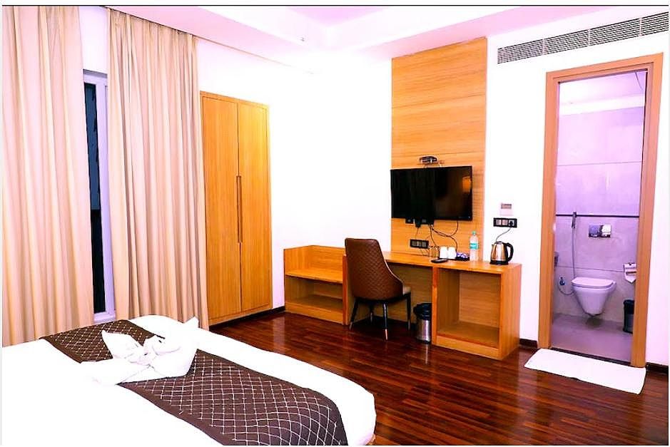 Star Continental Deluxe Room 6