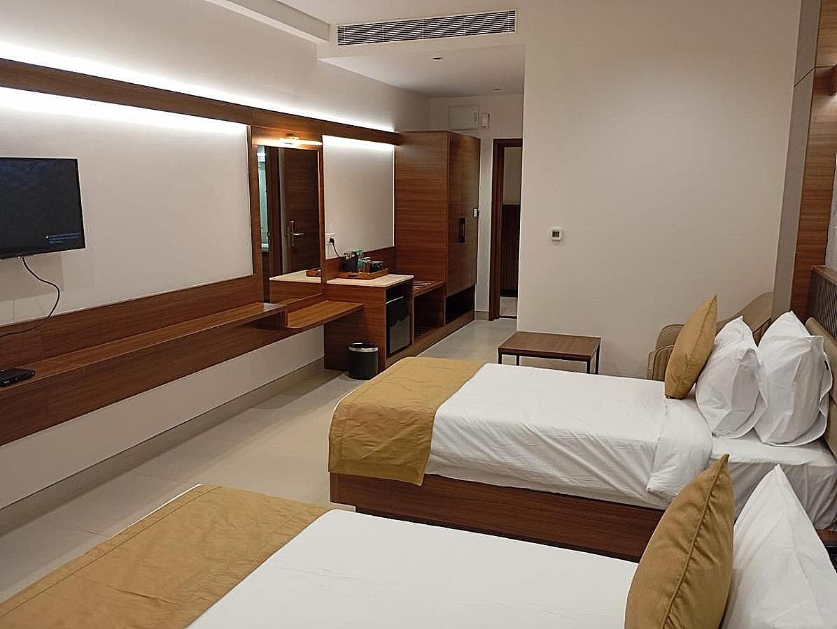 Highland Hotel Twin Room with View