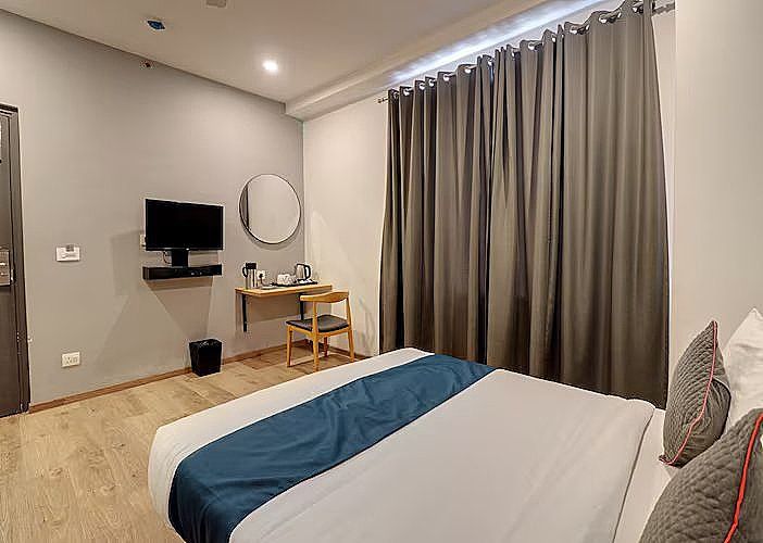 Hotel Mystic Falls Deluxe room 2