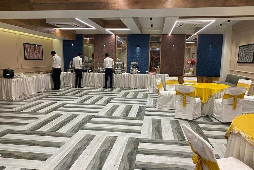 Food & Dining