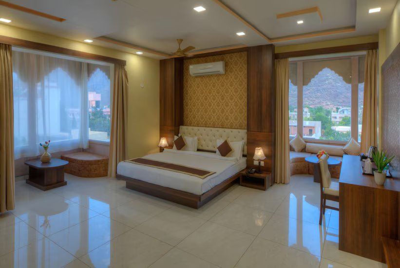 Super Deluxe Room