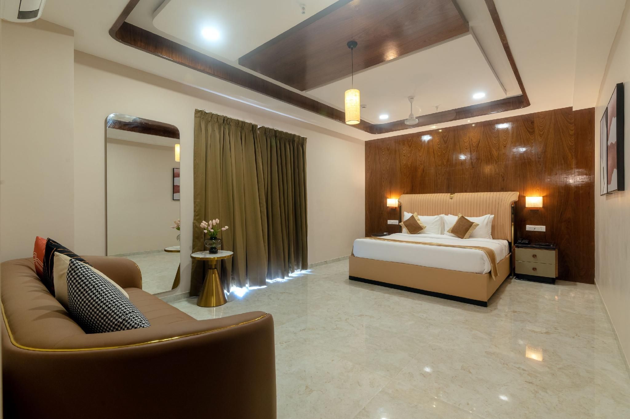 Suite with Living Room