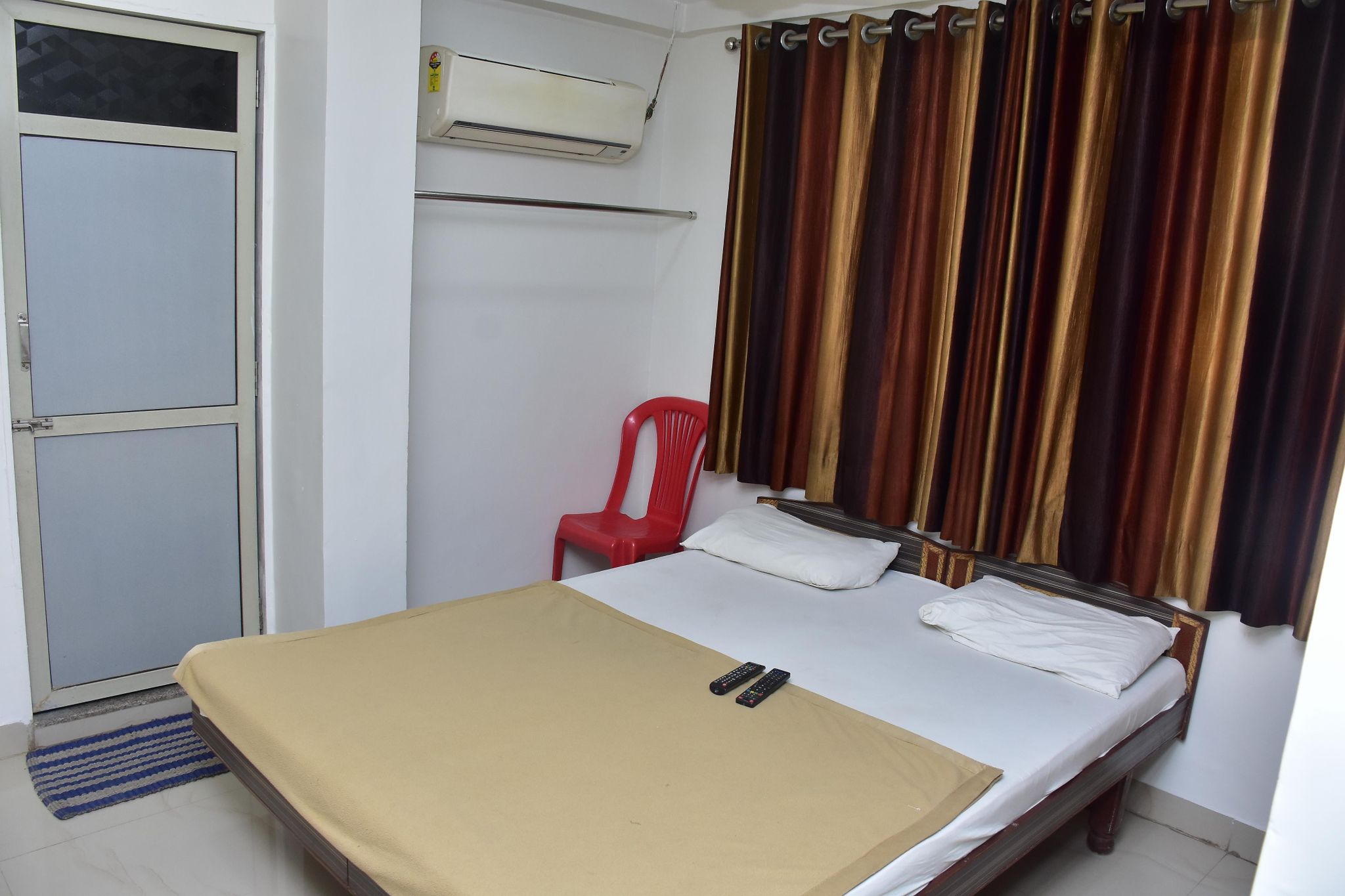 STANDARD AC ROOM