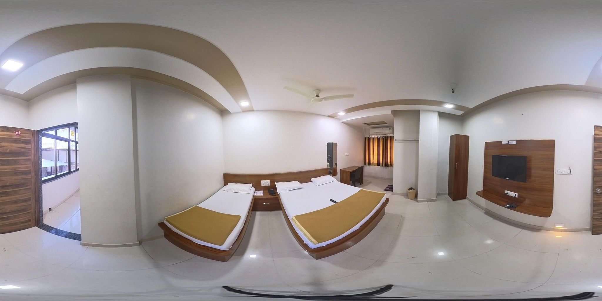 Royal Ac Room