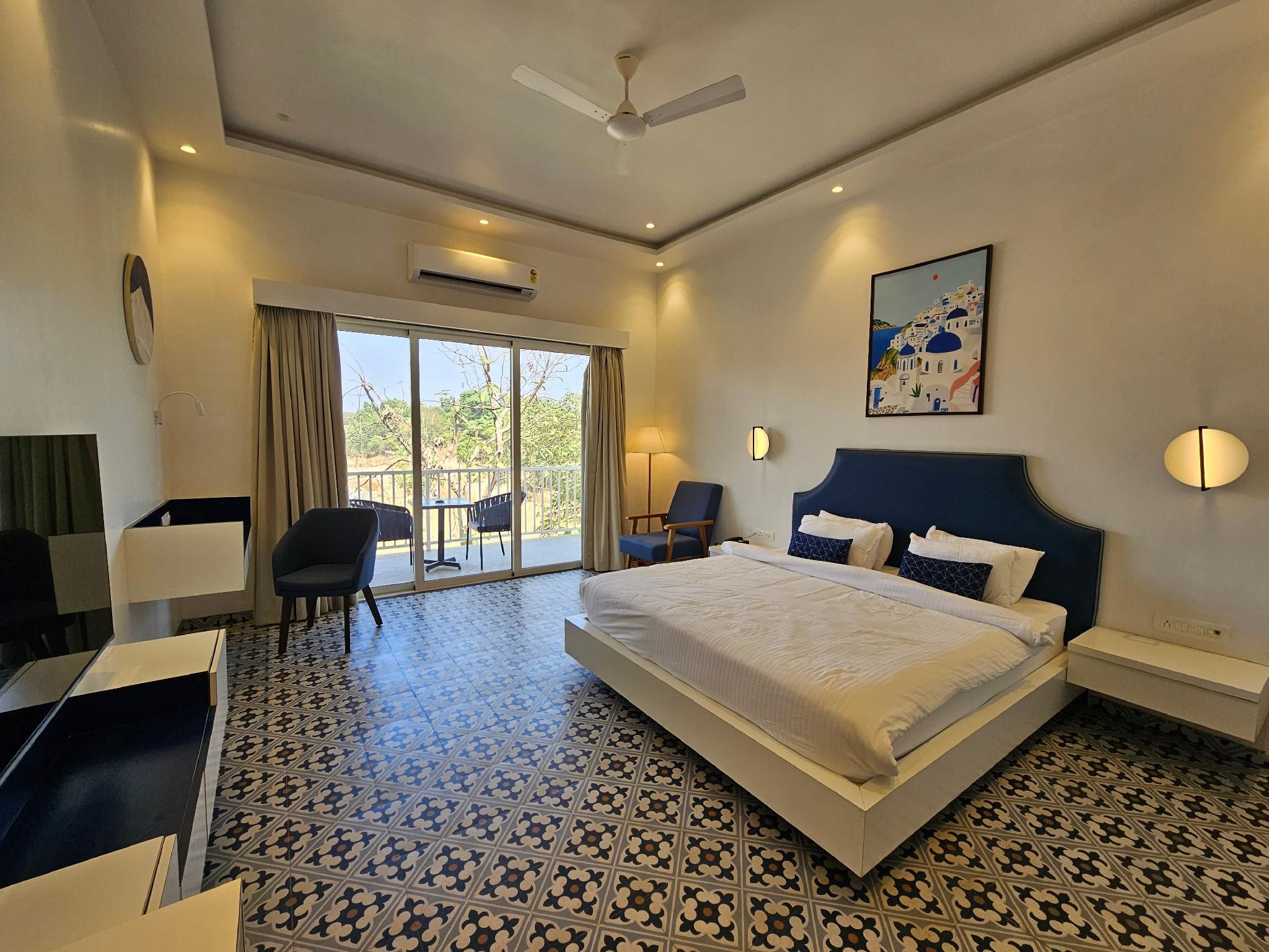 Premier River View Room