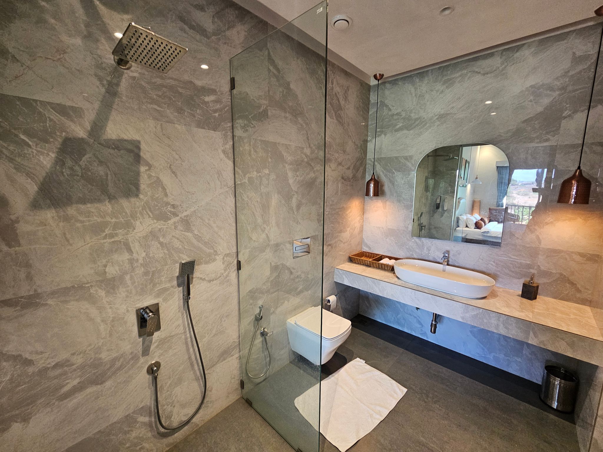 River Estates Luxury Resort and Spa Premier River View Room With Balcony 7