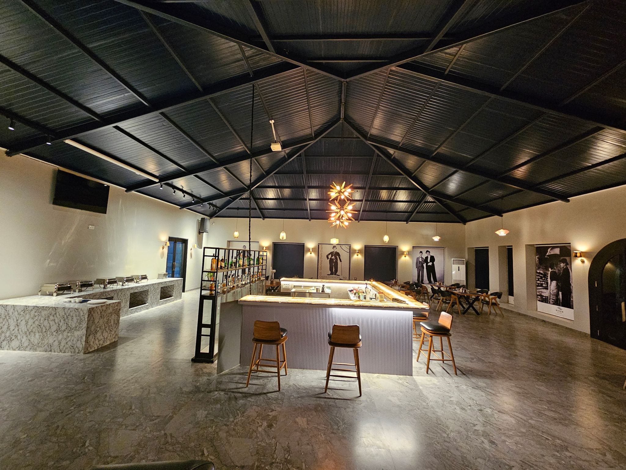 Food & Dining