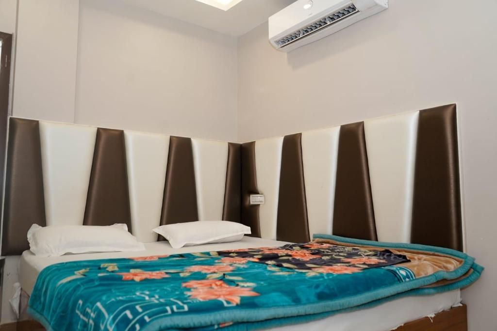 Pleasure Ujjain Deluxe Room 2