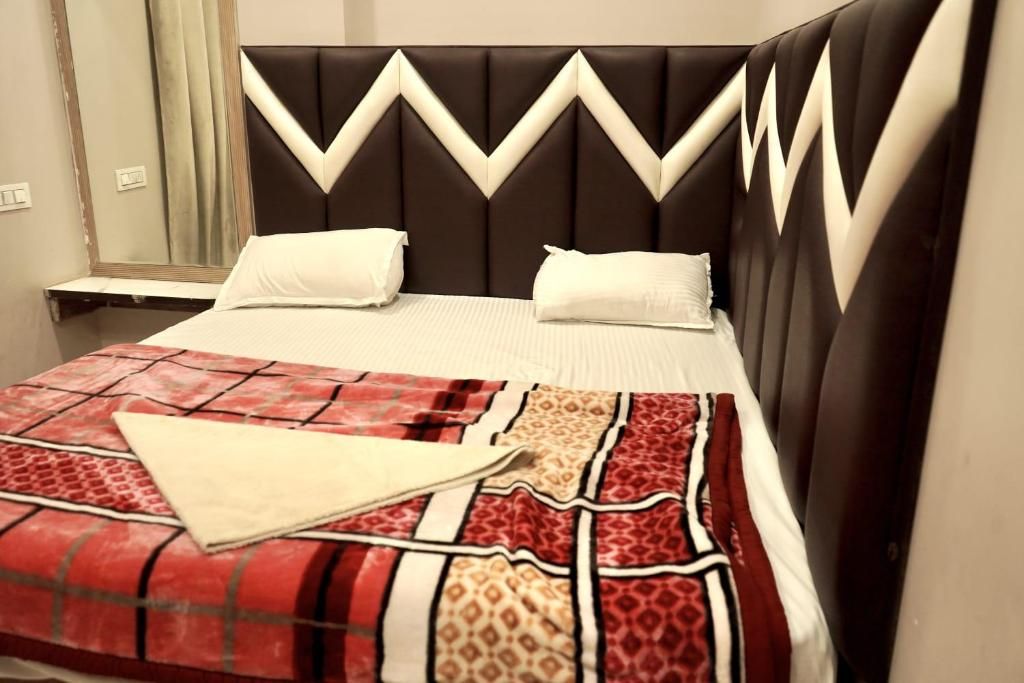 Pleasure Ujjain Deluxe Room 3