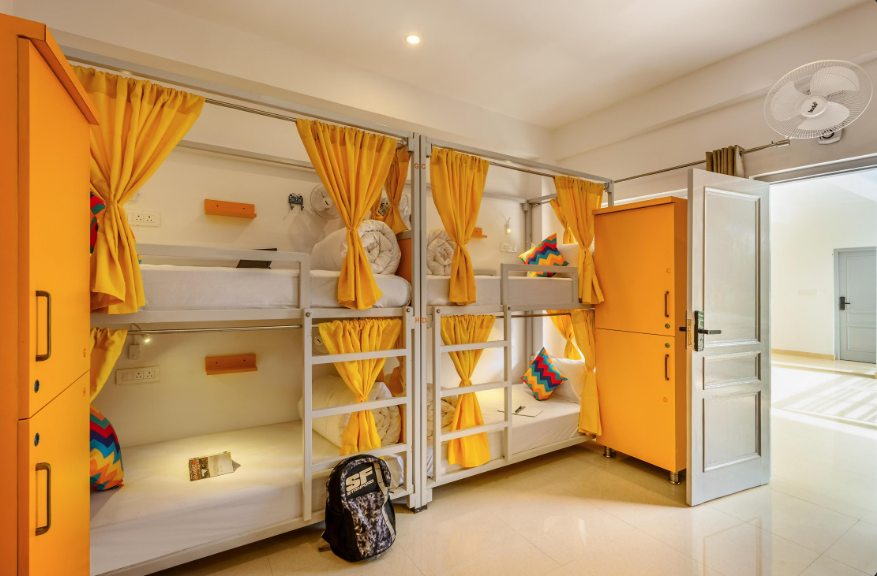 Bed in 6 Bed Mixed Dormitory Room with Ensuite Bathroom