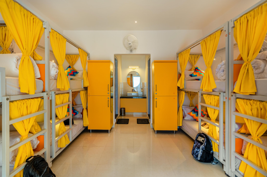 Bed in 6 Bed Mixed Dormitory Room with Ensuite Bathroom