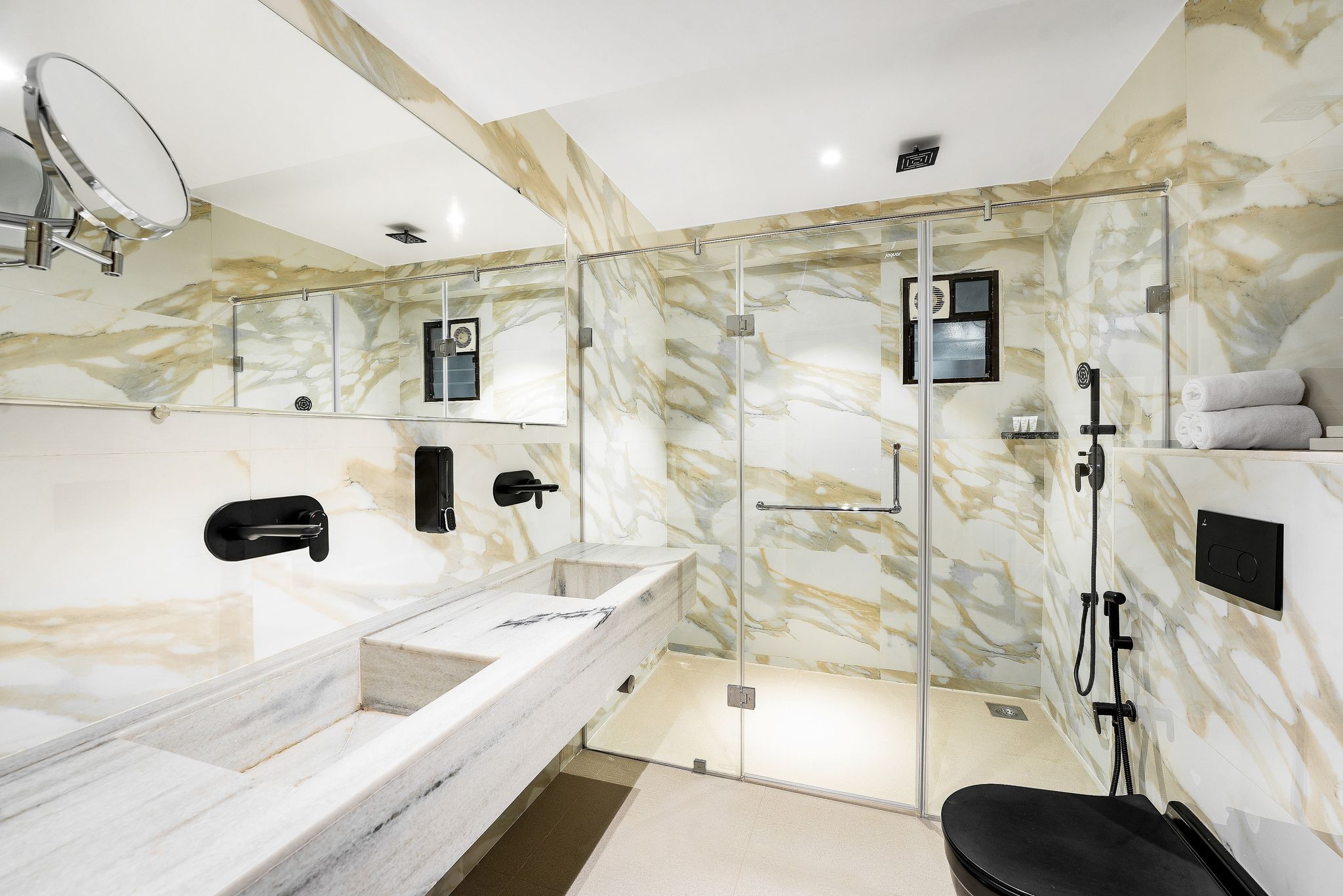 2 Bedroom Suite with Plunge Pool and Balcony