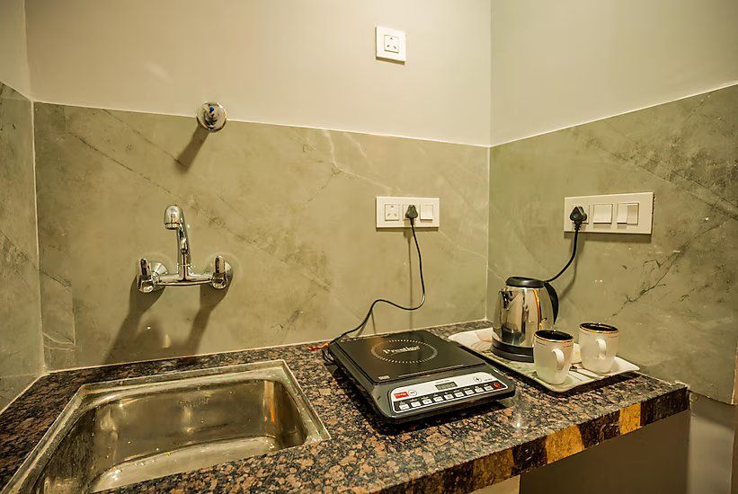 Aarna Studio Bedroom 1 4