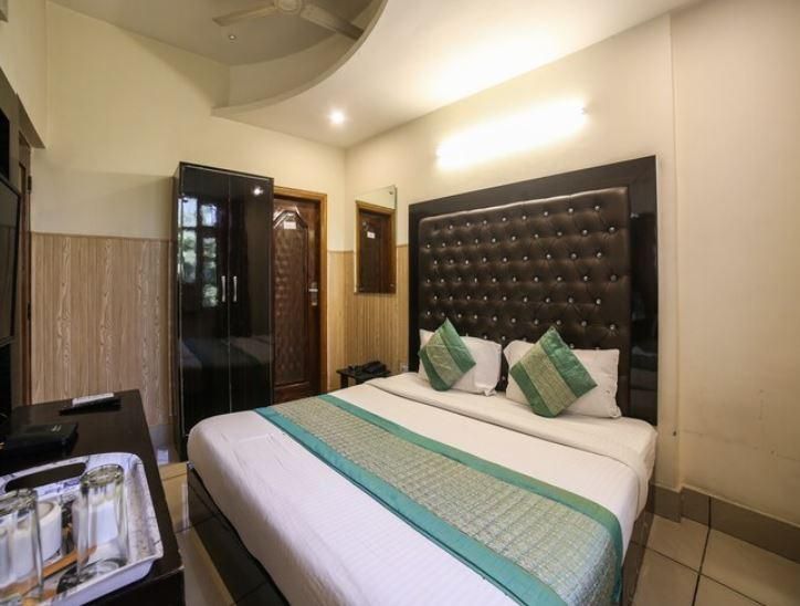 The Grand Hill Deluxe Double room