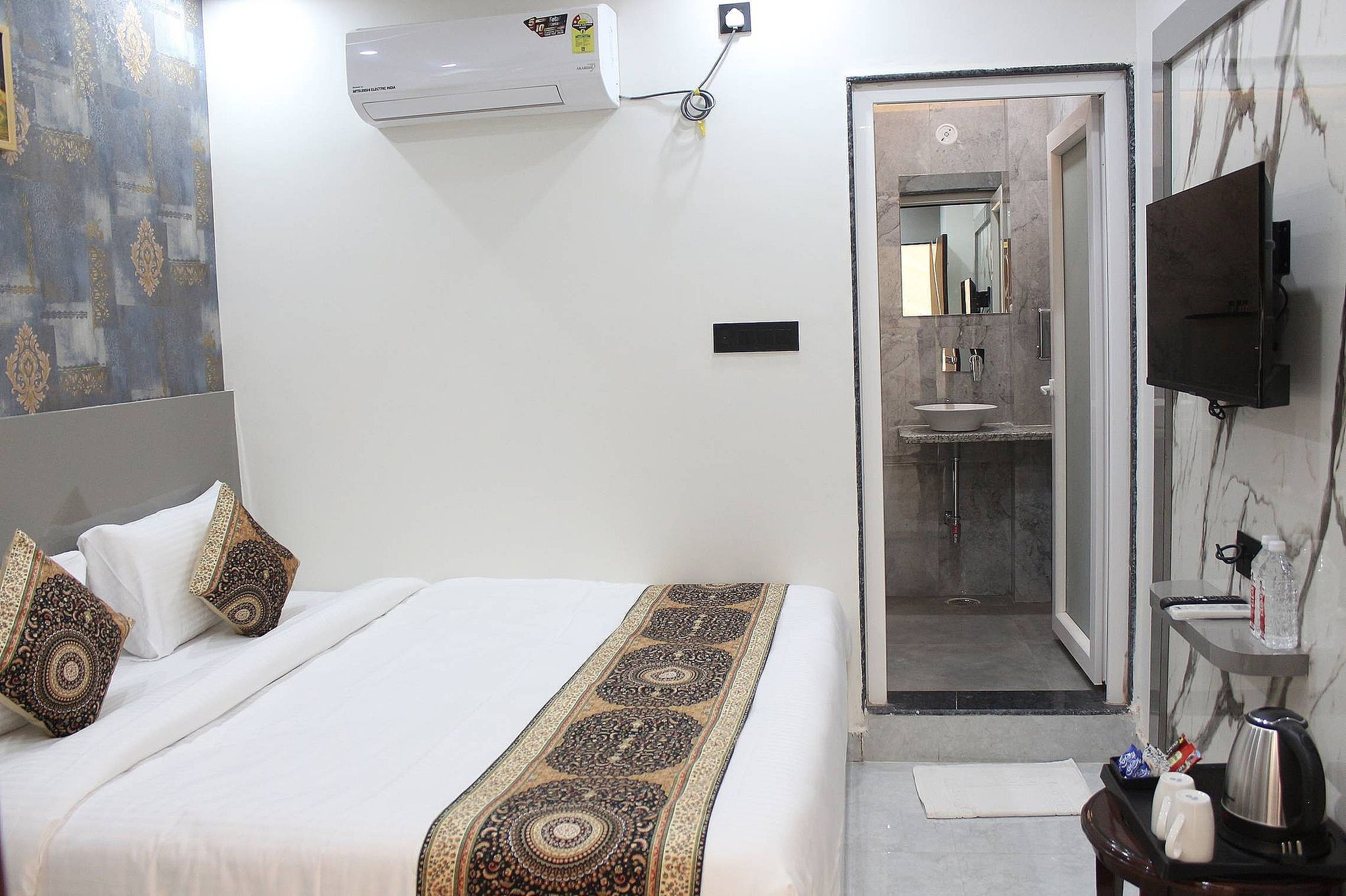 Hotel Banaras Palace Deluxe Room