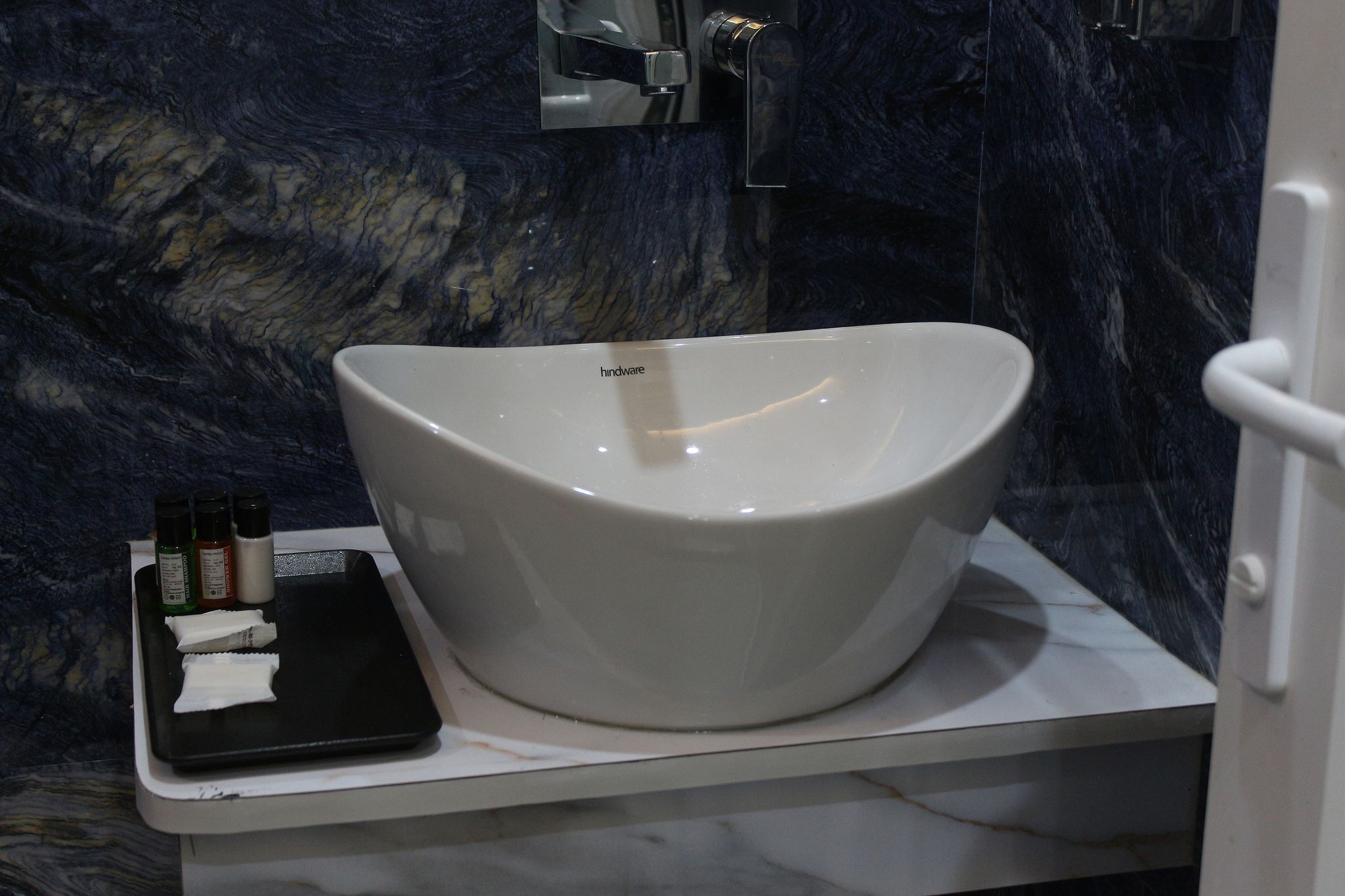 Hotel Banaras Palace Deluxe Room 3