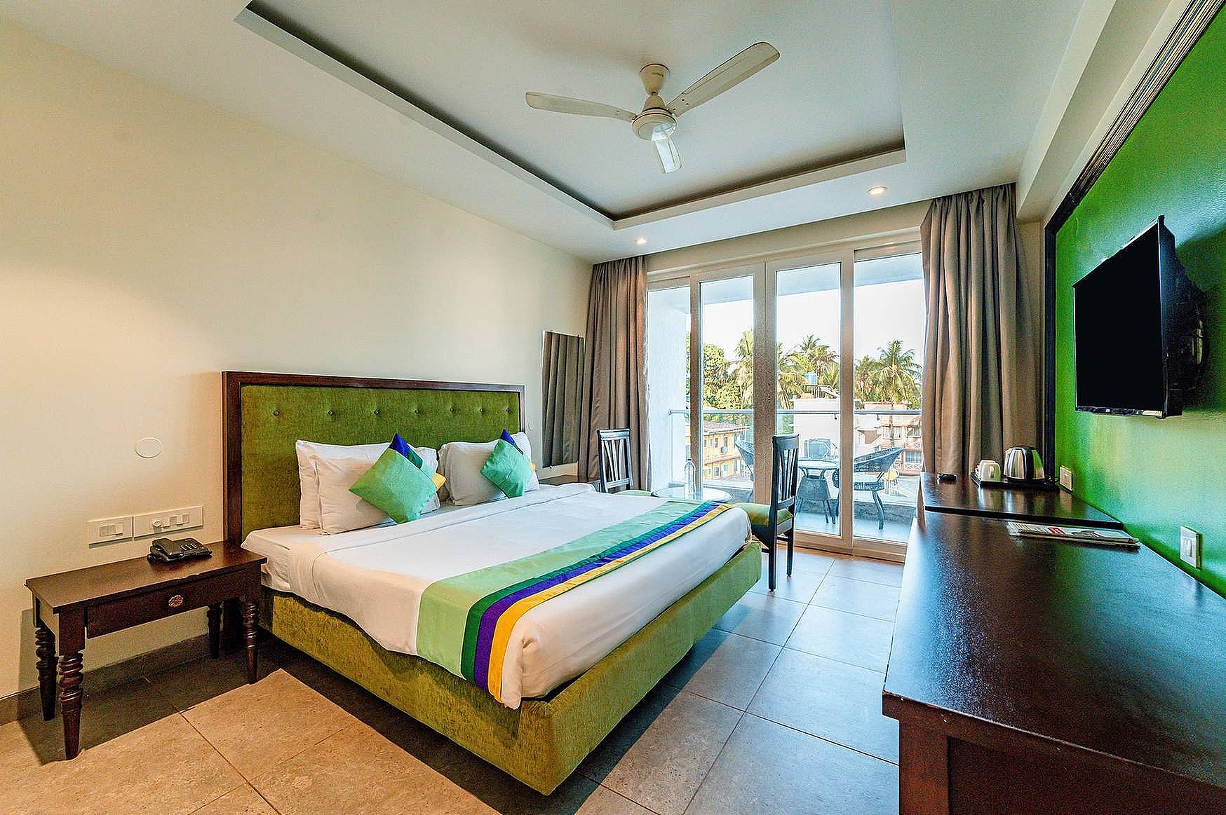 Treebo Premium Rester Select Kings Court With Pool, Calangute Deluxe Double Room 5