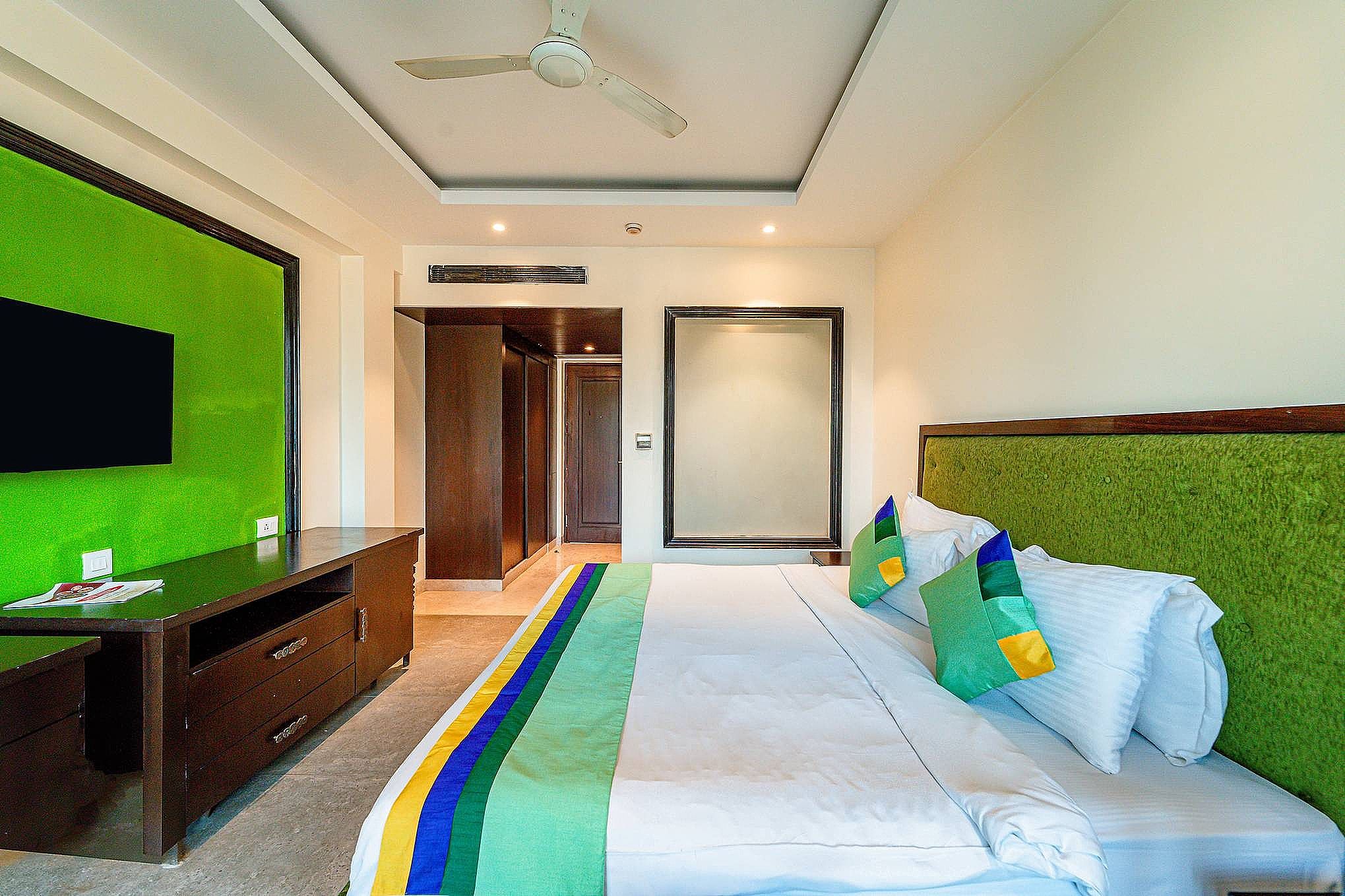 Treebo Premium Rester Select Kings Court With Pool, Calangute Deluxe Double Room 10