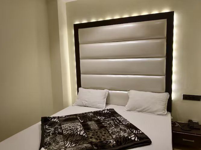 A Star Hotel DELUXE AC BUSINESS ROOM 2