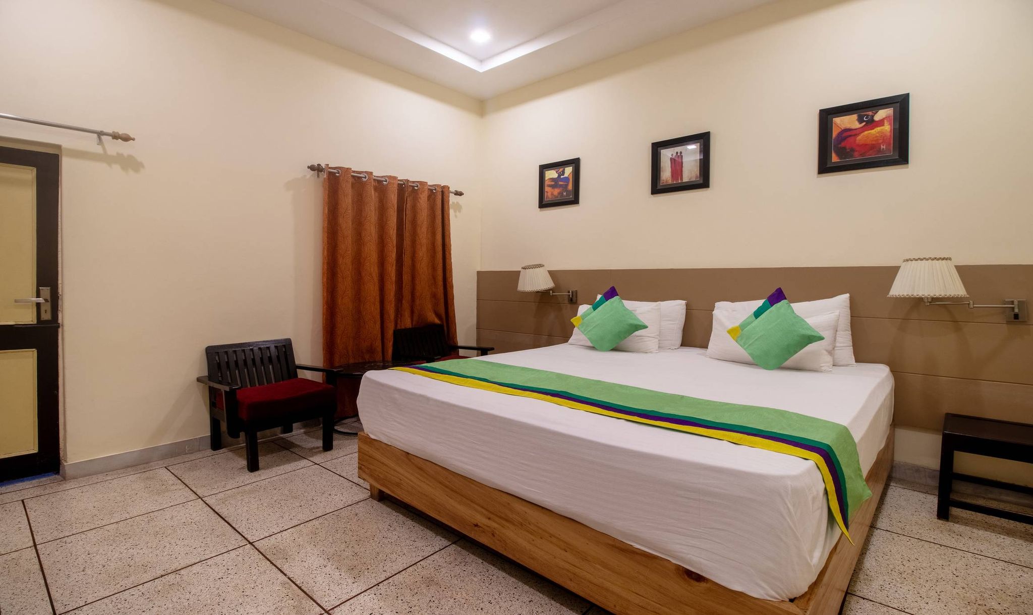 Treebo Megh Niwas - Jodhpur	 Standard Double or Twin Room 6