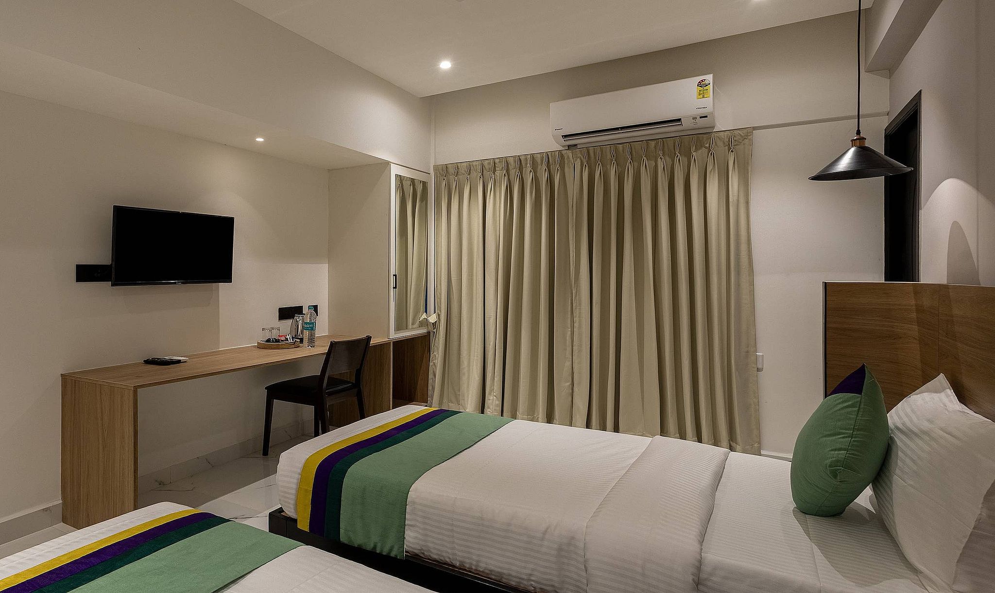 Treebo Premium Vapr Ashok Nagar Deluxe Double or Twin Room 12