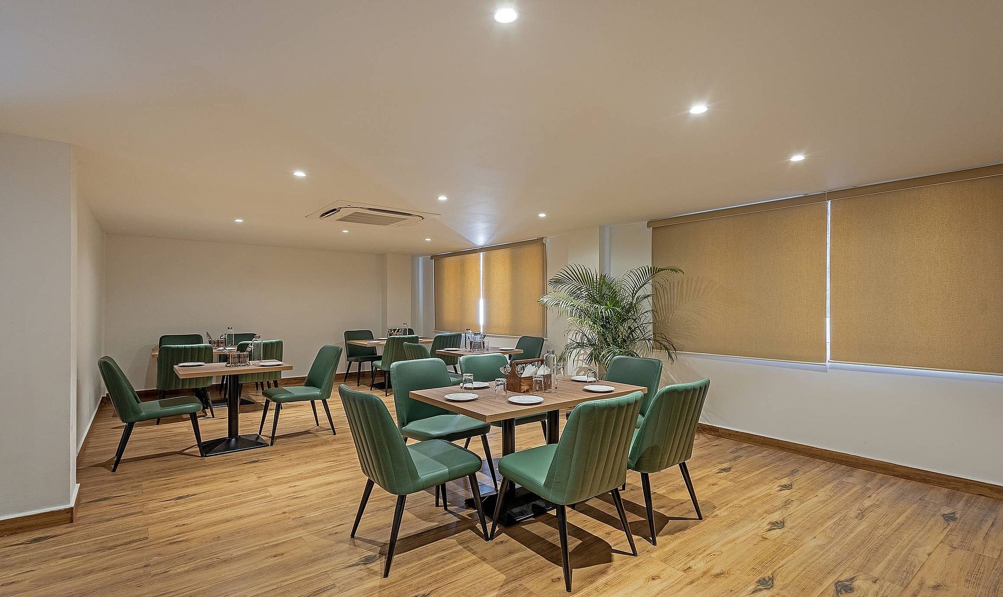 Food & Dining