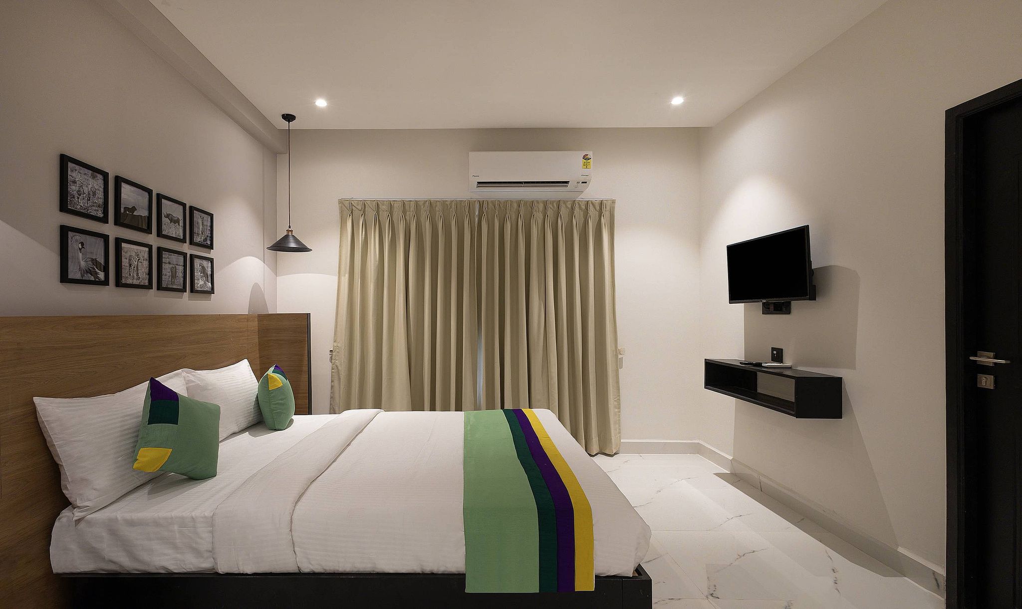Treebo Premium Vapr Ashok Nagar Deluxe Double or Twin Room 7