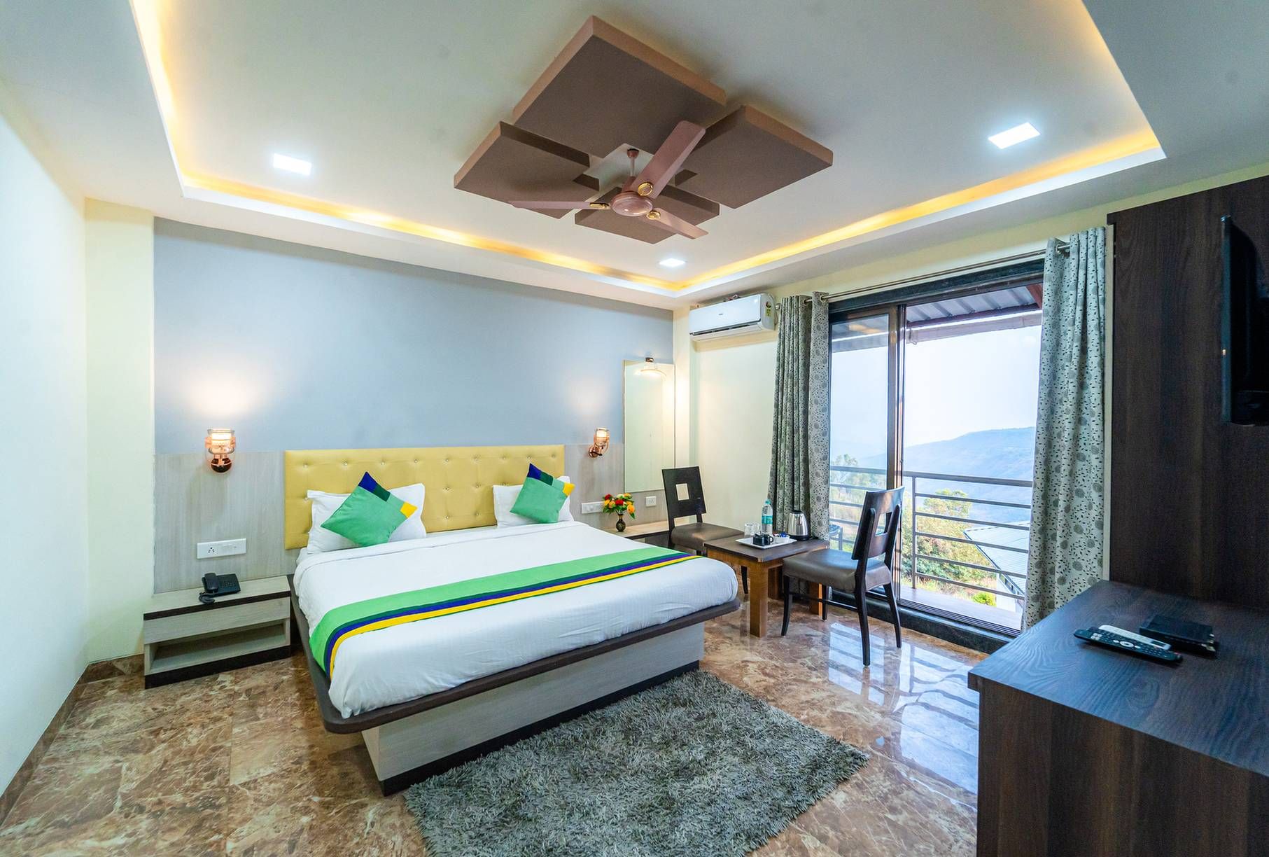Treebo Seven Days, Mahabaleshwar Deluxe Double Room 3
