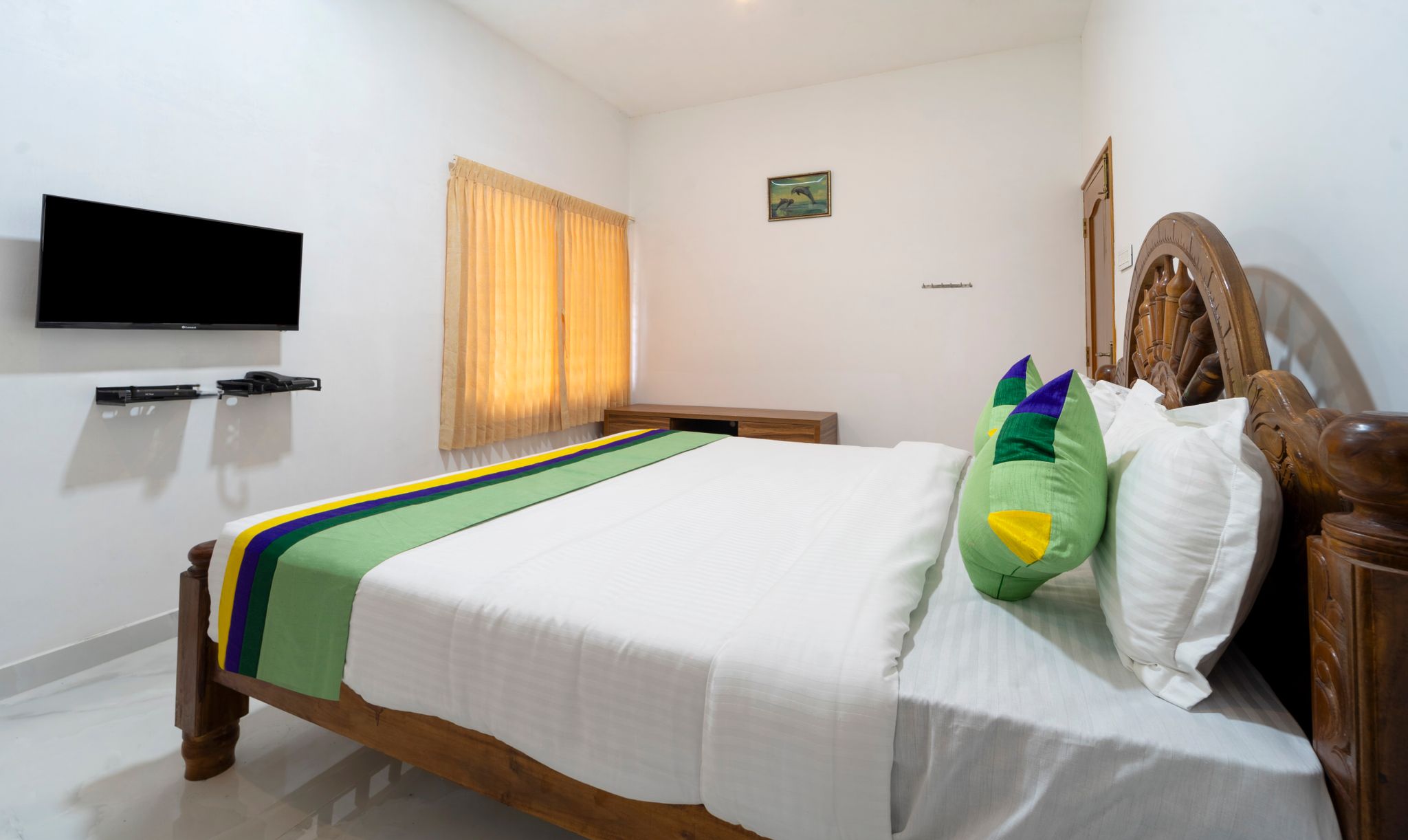 Treebo The Regalia Rooms With Mountain View Standard Double Room
