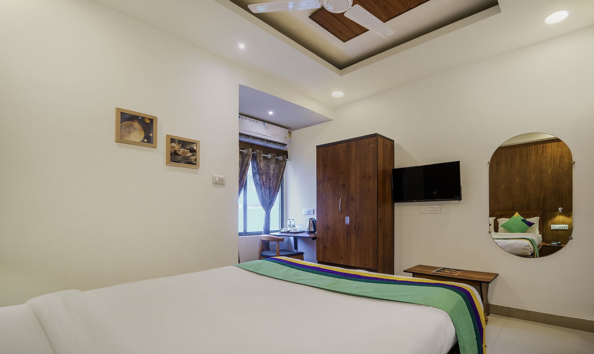 Treebo Park Palace Standard Double Room 3