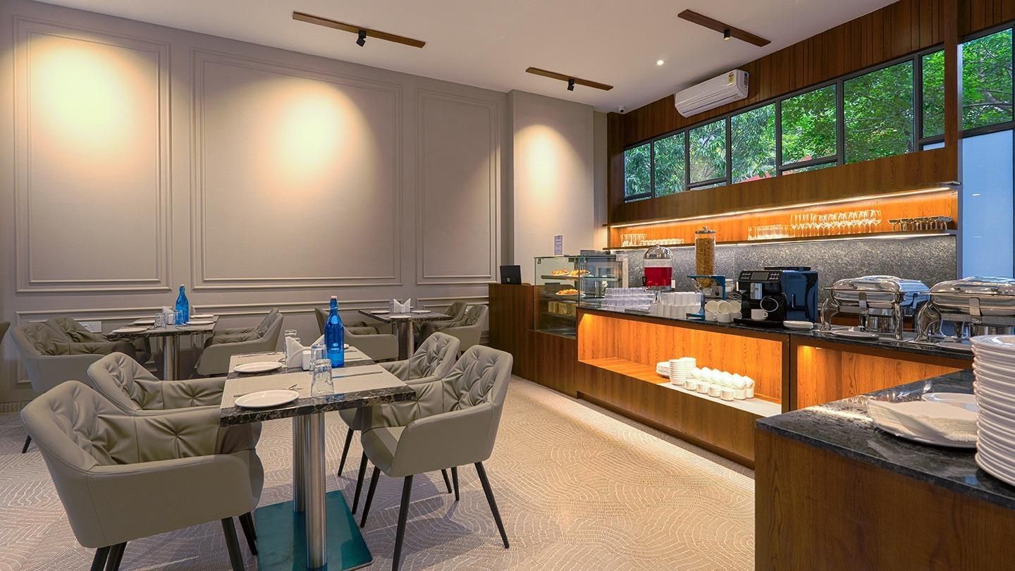 Food & Dining