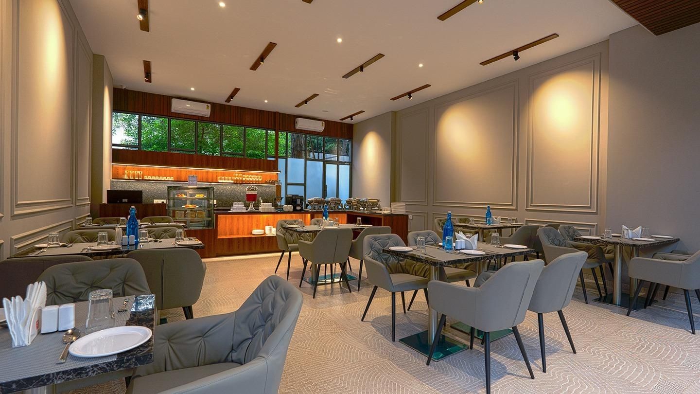 Food & Dining