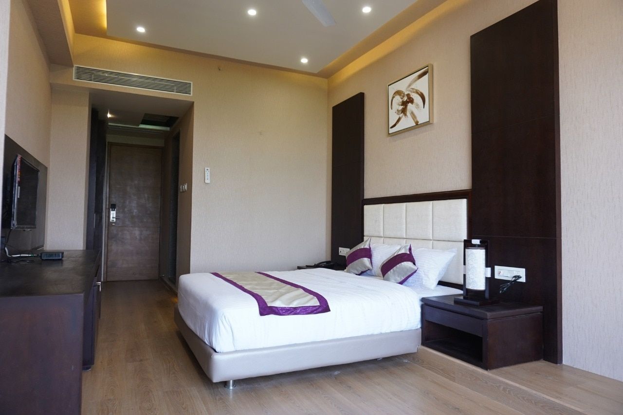 Empire Executive Room