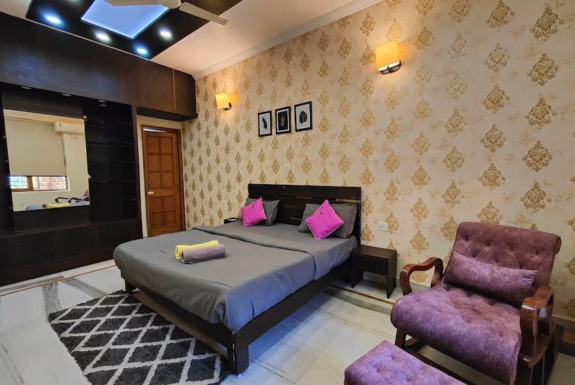 Luxury Cottage by Itvara