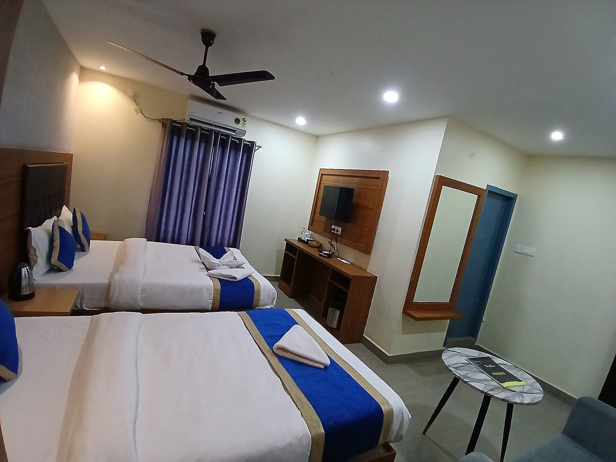 Premium Executive Twin Room
