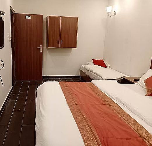 Deluxe Triple Bed Room