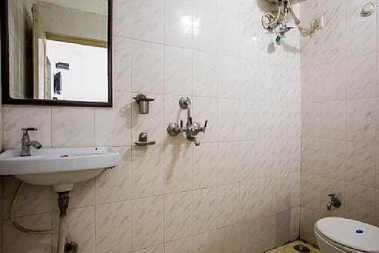 Double Bed Non AC Room