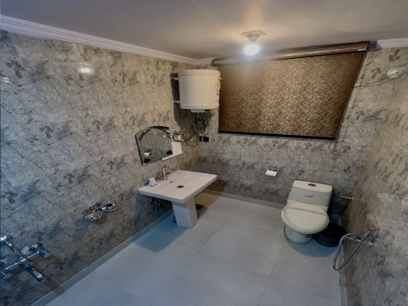 Hotel Gulmarg House Deluxe Room AC Room 6