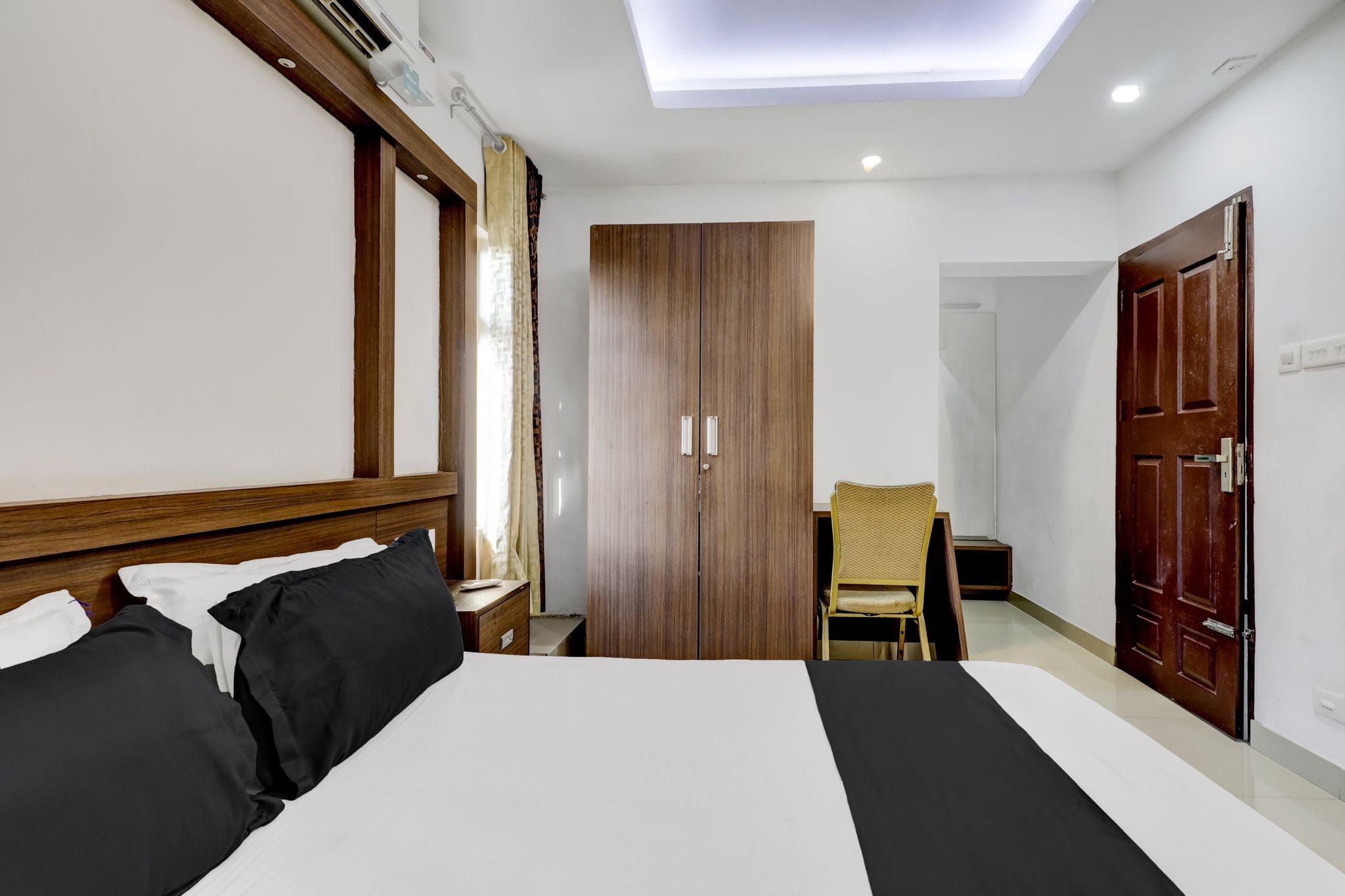 Super Hotel O Kazhakoottam Near AL SAJ Convention Centre Classic 10