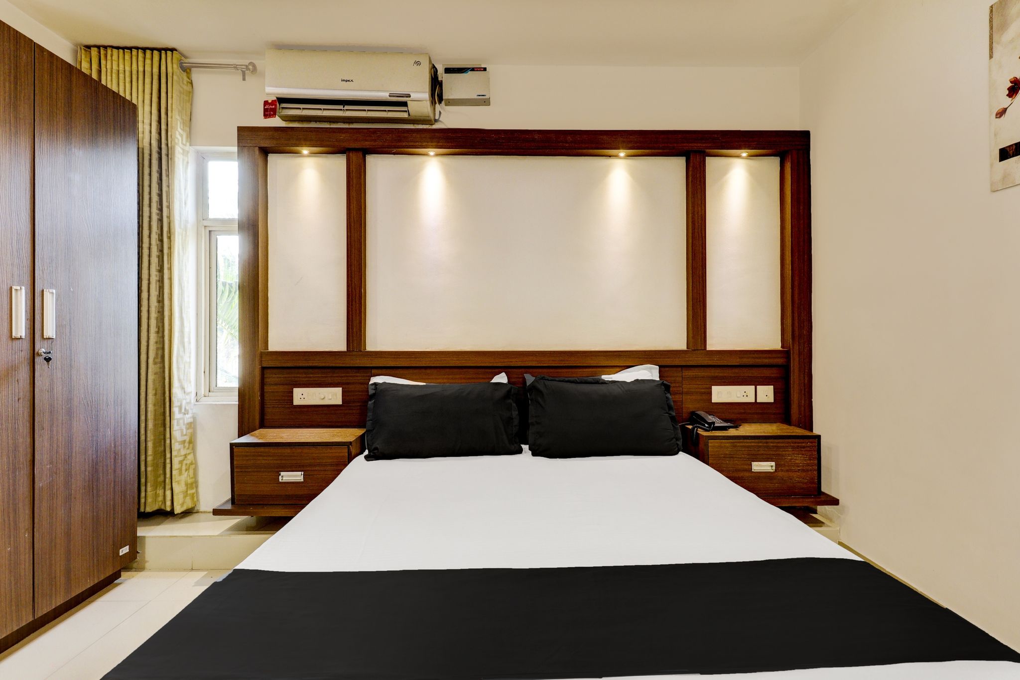 Super Hotel O Kazhakoottam Near AL SAJ Convention Centre Classic 4