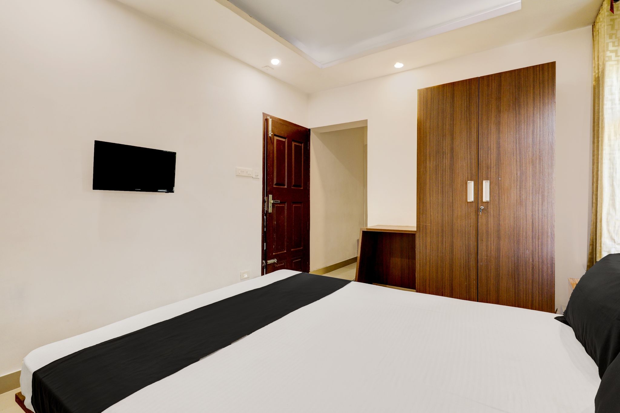 Super Hotel O Kazhakoottam Near AL SAJ Convention Centre Classic 15