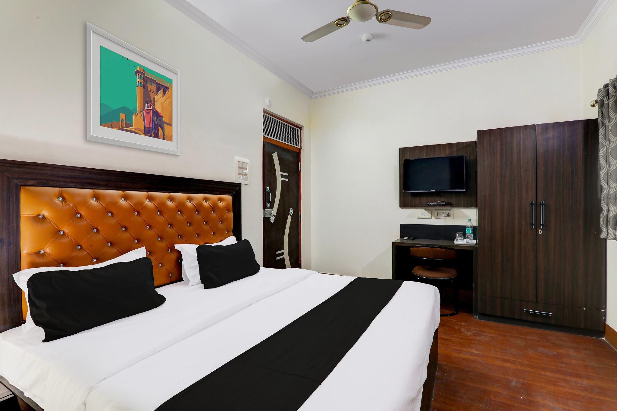 Super Collection O Alambagh Formerly BM Palace Classic 13