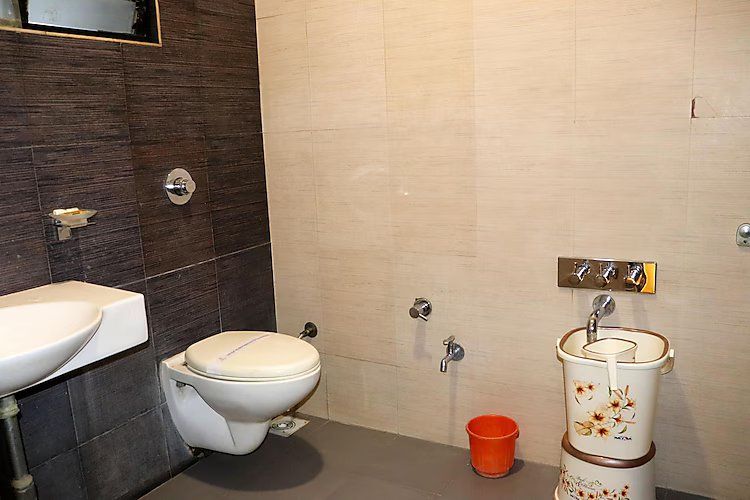  Hotel Excel Executive Deluxe Room 5