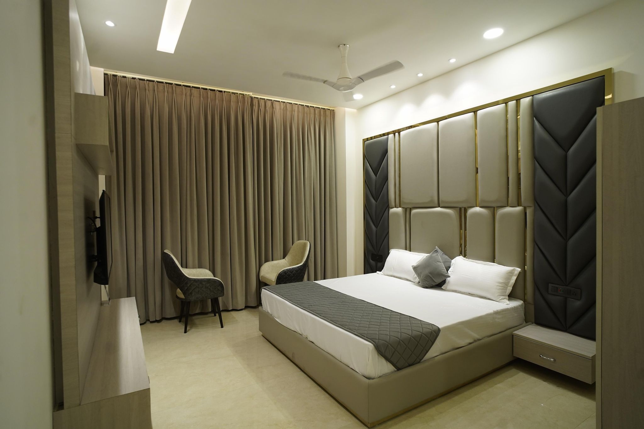 OVEL HOTEL (SKY VIEW) Deluxe Room